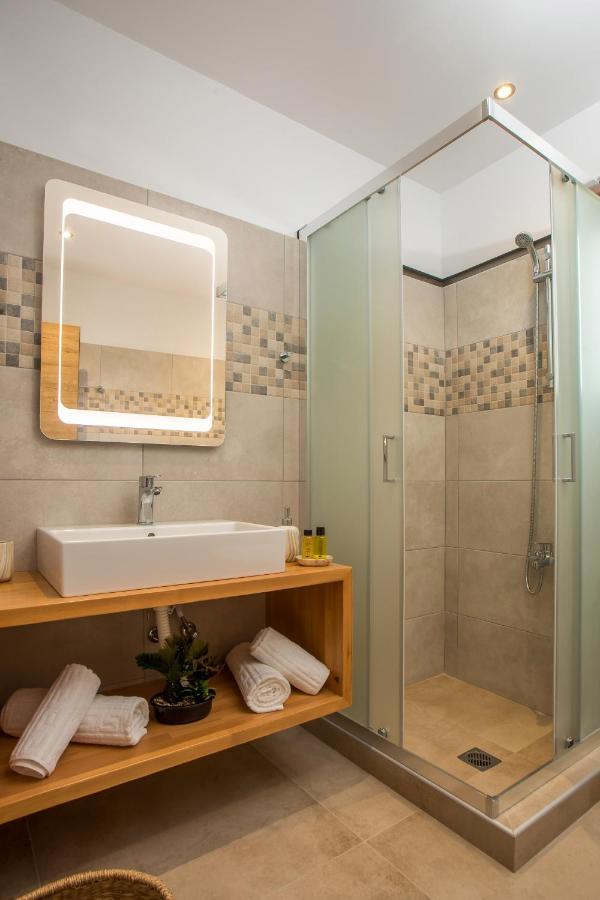 Apartment M&e
